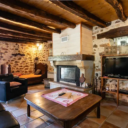 Du Bois Du Pech Hébergement de vacances *